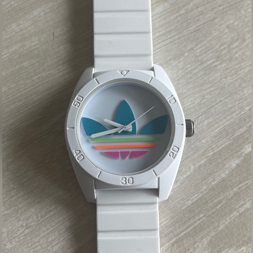 RARE- Adidas Originals SANTIAGO Watch Sport - Limited Edition